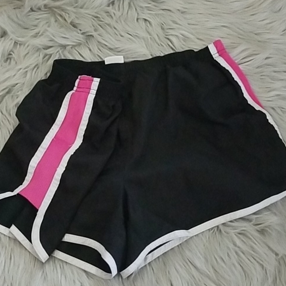Athletic shorts - Picture 1 of 2